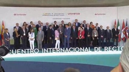 Pedro Sánchez apuesta por construir nuevos foros de conocimiento frente a negacionismos