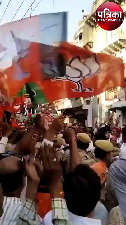 Video: कानपुर में अखिलेश यादव के रोड शो में लगे योगी-मोदी के नारे