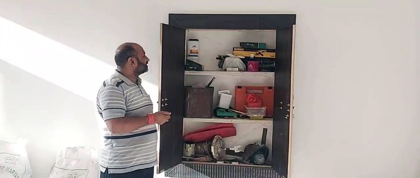 सूने मकानों से तार के मंडल चोरी कर ले गए चोर