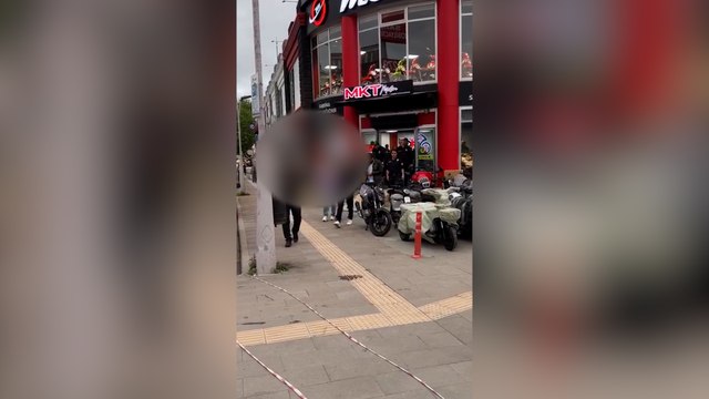 Miting bitiminde CHP seçim otobüsüne taşlı saldırıda bulunan genç gözaltına alındı