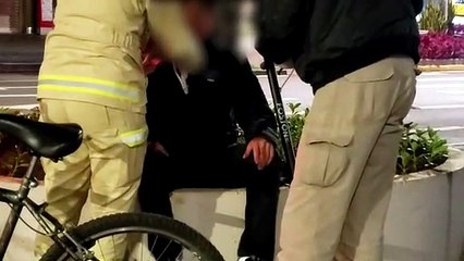 Homem fica inconsciente ao sofrer queda de patinete na Avenida Brasil