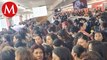 Reportan caos por saturación en L9 del Metro de CdMx; usuarios saltan bardas para entrar