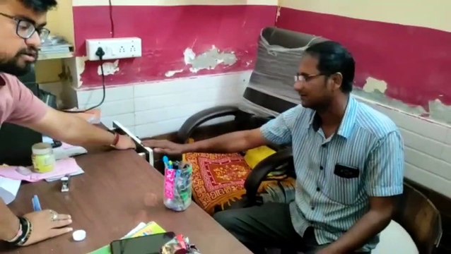 देखें वीडियो...बिस्किट गोदाम से छह लाख की नकदी चोरी, माल भी उड़ाया