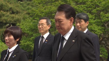 '취임 1년' 尹, 국무위원·與 지도부와 현충원 참배 / YTN