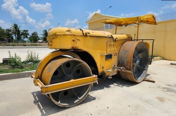 Trộm xe lu ở công trường đem bán phế liệu