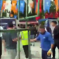 AKP’liler CHP’li gençlere saldırdı! Silah sesleri duyuldu...