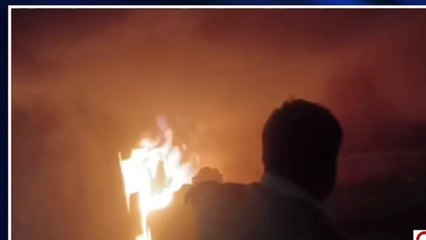 पश्चिमी चंपारण: मोबाइल स्पेयर पार्ट्स के दुकान में शॉर्ट सर्किट से लगी आग, लाखों की हुई क्षति