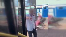 Yolcularla tartışan otobüs şoförü isyan etti, yolcu dolu otobüsü park edip işi bıraktı