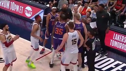 Kevin Durant bouscule Nikola Jokic