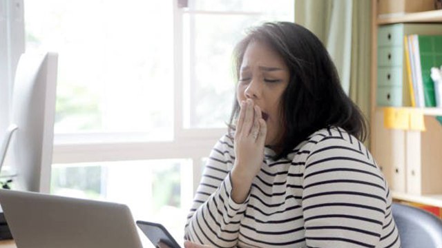 एक को देखकर दूसरे को भी उबासी क्यों आने लगती है । Yk Ko Dekhkar Dusre Ko Ubasi Kyu Aati Hai ।