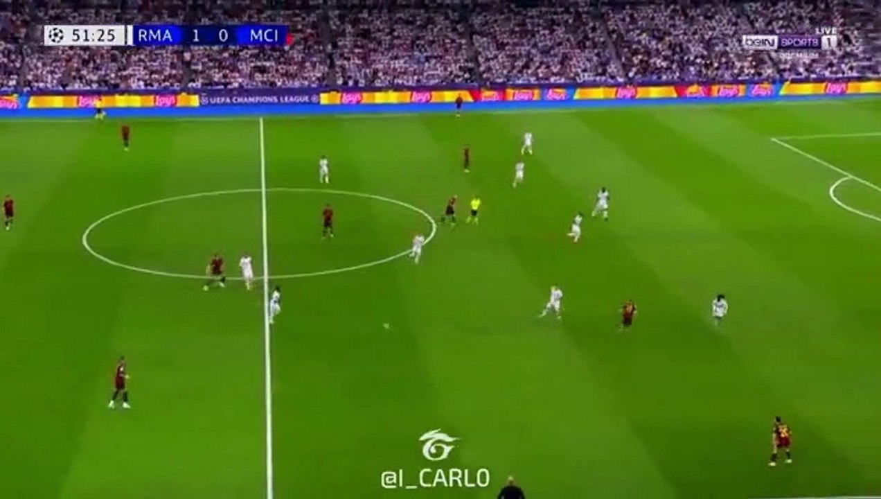 Real - City : D'une main, l'arrêt monumental de Courtois sur De Bruyne