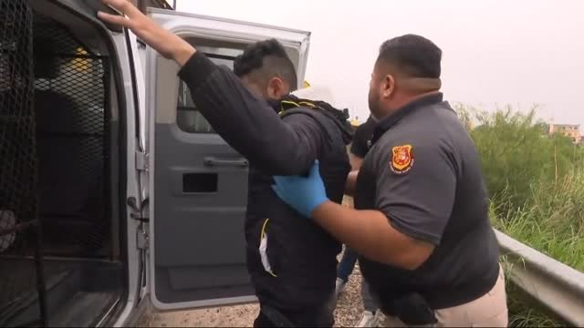 Biden derroga las restricciones anti inmigración aprobadas por Trump