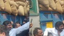 Pawan Kalyan ని వేడుకొన్న రైతు..ఫ్యాన్ పై OG ఉగ్రం  | JSP With AP Farmers | Telugu OneIndia
