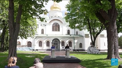 Zelensky demands faster support on EU chief's symbolic visit