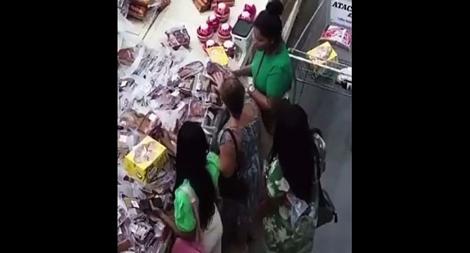 Mulheres criam ‘armadilha’ e furtam carteira de cliente dentro de supermercado