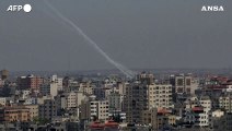 Sale la tensione a Gaza, oltre 100 razzi su Israele