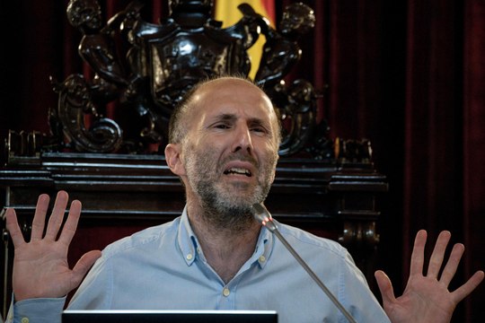 El alcalde de Ourense asegura que los audios están manipulados con IA: Lo nunca visto en España