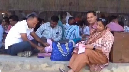 हापुड़ में कल होगा निकाय का रण, रवाना हुई पोलिंग पार्टी