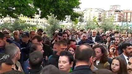 Yeşil Sol Parti'nin Ankara mitinginde Kürtçe şarkıya 'örgüt propagandası' engellemesi
