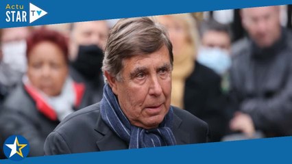 "Je me suis allongé par terre" : Jean-Pierre Foucault, 75 ans, révèle avoir récemment été victime d'