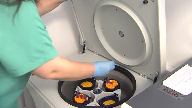 Asociaciones de pacientes triplican las ayudas de emergencia a personas con cáncer y en riesgo laboral