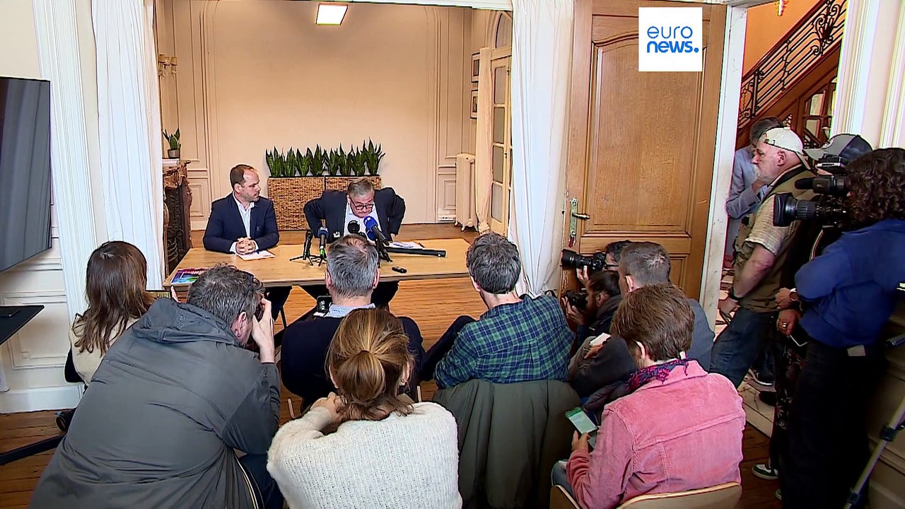 In EP-Korruptionsskandal verstrickter Abgeordneter bietet tränenreich seine Version