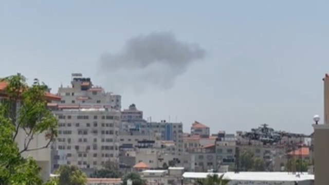 Milicias palestinas lanzan más de 270 cohetes desde Gaza hacia Israel