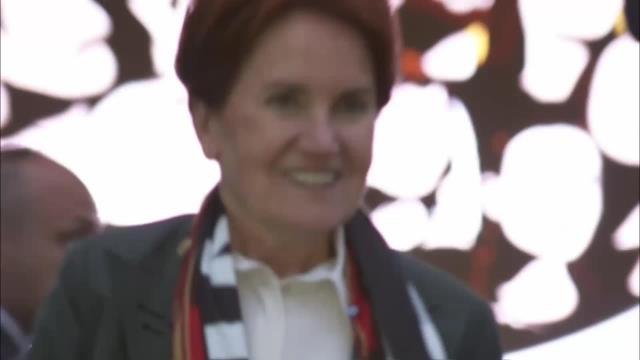 Meral Akşener Trabzon'da miting düzenledi