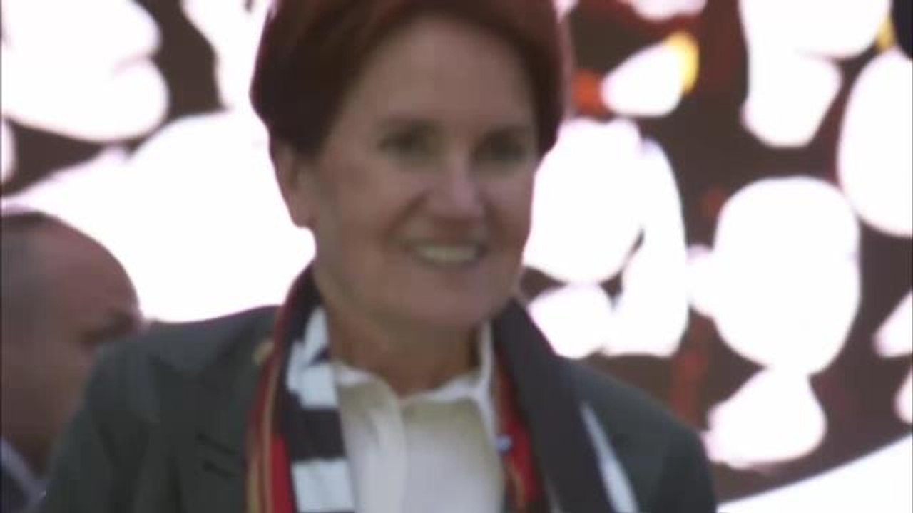 Meral Akşener Trabzon'da miting düzenledi