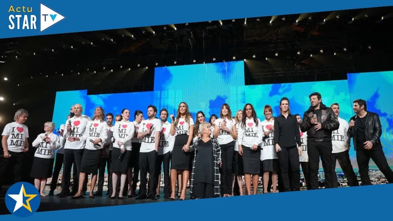 "J'en pleure encore" : Mimie Mathy émue aux larmes après une très belle surprise de la troupe en ple