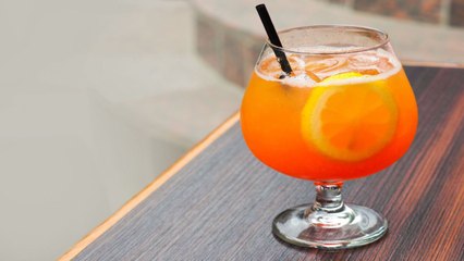 8 Tropical Cocktails