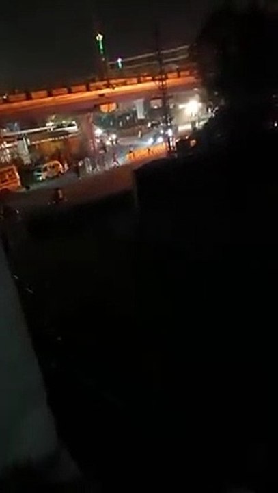 High alert please in All hospitals of Lahore  Container blasted at Kalma chowk during protest  Massive casualties expected | Public News | Breaking News | Pakistan Breaking News