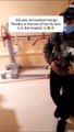 Anziano di 102 anni porta fiori in ospedale alla moglie malata