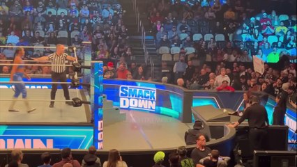 Bianca Belair defends Women’s Championship Off Air vs Bayley in a Dark Match!!