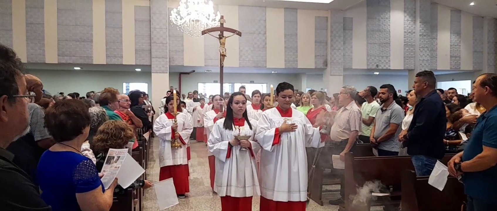 MISSA DA PÁSCOA - MATRIZ NOSSA SENHORA DAS DORES - ARTUR NOGUEIRA 2023 (P1)