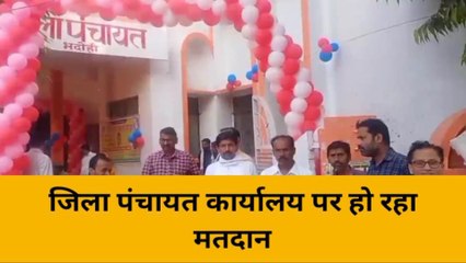 वोटिंग अपडेट भदोहीः जिले में अभी तक क्या है बूथों का हाल, देखें ये लाइव रिपोर्ट