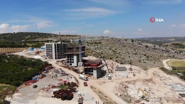 Hatay'da, deprem konutları hızla yükseliyor