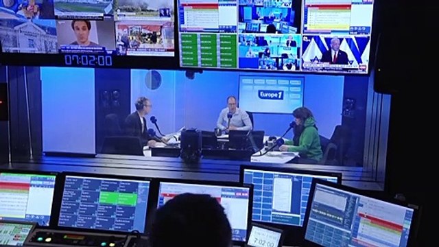 Projet de loi immigration : Gérald Darmanin va-t-il céder aux exigences de la droite ?