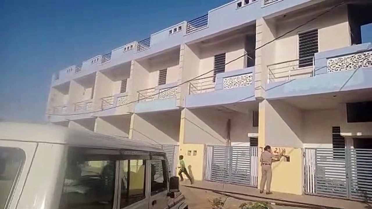कोर्ट में शपथ पत्र दे तोड़ दी सील, जेडीए से फिर सील किए 10 विला