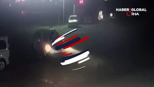 Akaryakıt istasyonunda panik dolu anlar! Otomobil böyle alev aldı