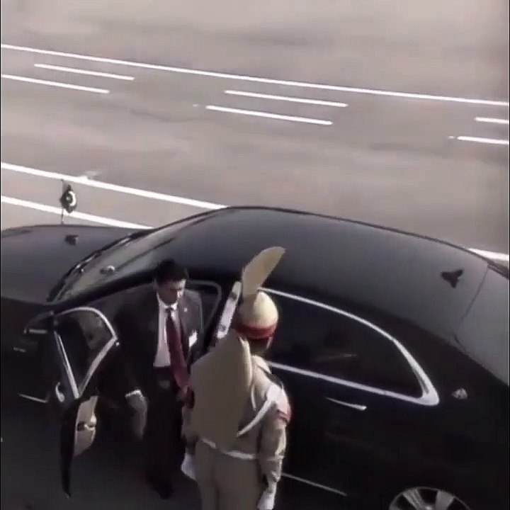 سپریم کورٹ نے عمران خان کو رہا کرنے کا فیصلہ کر لیا | عمران خان کو رہا کر دیا گیا