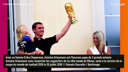 Video herunterladen: Antoine Griezmann : Son fils Amaro adorable avec ses longs cheveux blonds, sa maman immortalise son sacré style