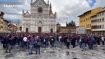 Download Video: Fiorentina-Basilea, i tifosi svizzeri in piazza Santa Croce