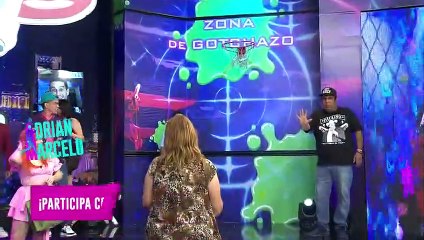 Tremenda señora le quita el micrófono a 'La Mole'