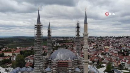 Selimiye Camii'nin dev kubbe aleminin montajı başladı