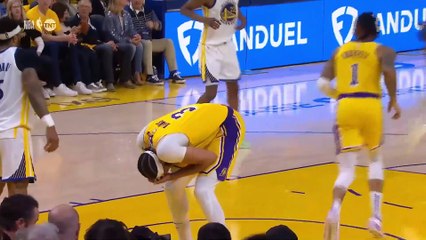 Anthony Davis exits Game 5 of Lakers-Warriors with head injury