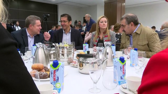 Page anuncia una ley que garantizará el suministro eléctrico a las empresas y familias