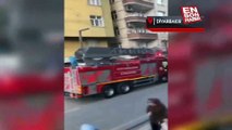Diyarbakır’daki bir binanın çatısında yakılan mangal, yangına yol açtı