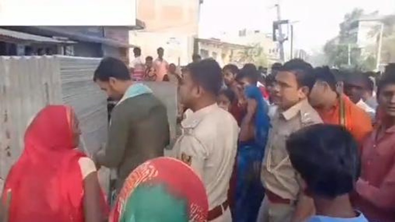समस्तीपुर: अल्बेस्टर से बने वर्कशॉप में फंदे से लटका मिला एक अधेड़ का शव, मची अफरा-तफरी