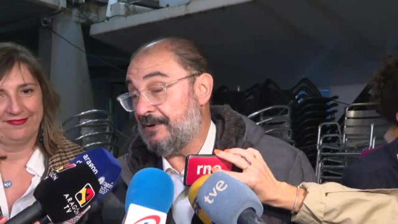 Lambán se remite a su tuit: "Es suficientemente expresivo para que sobren las palabras"